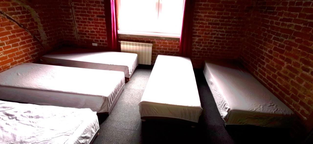 Hostel NIEDZWIADEK Warschau Exterior foto